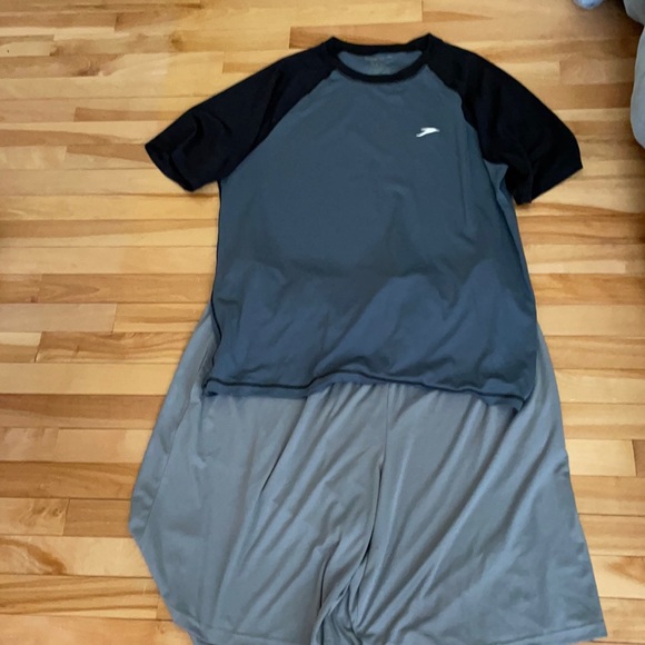 Last day 💔 
Speedo top - Picture 5 of 5